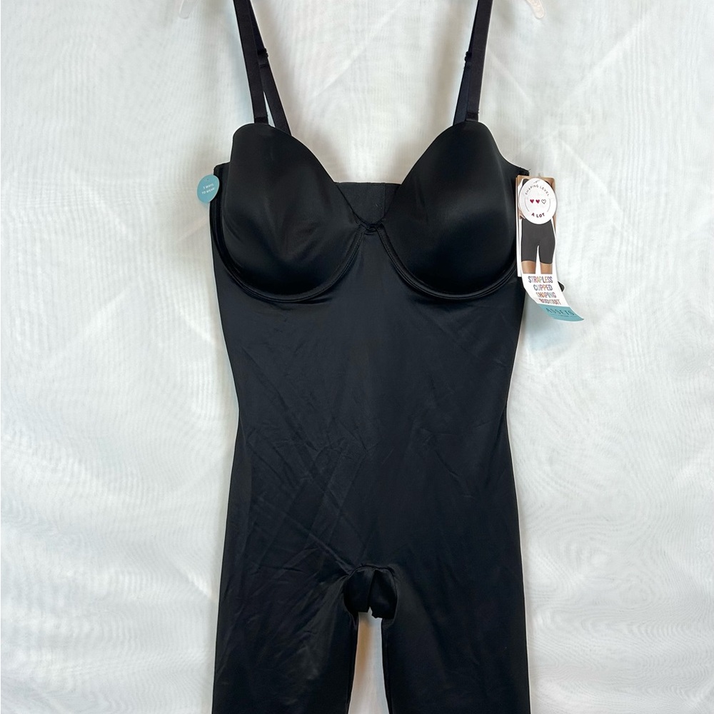 NWT Assets by Spanx Black Cupped Mid Thigh Shaping Bodysuit / size 1X
